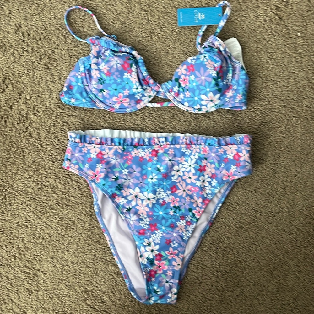 Cupshe Blue Floral Ruffle Bikini Set